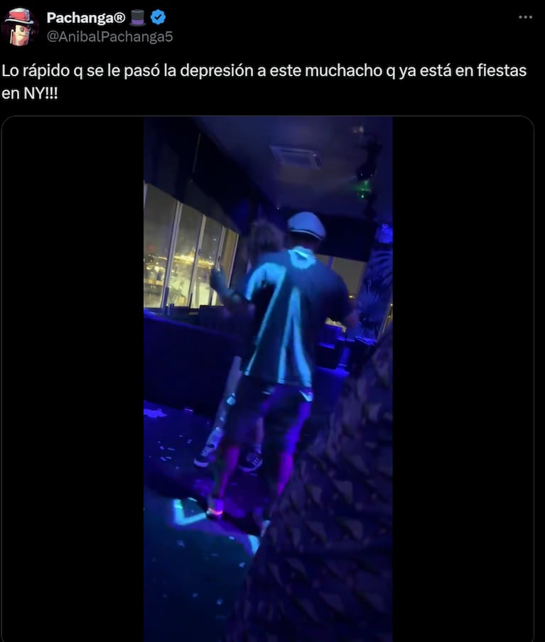 A Daniel lo agarraron bailando con una rubia en un bar estadounidense.