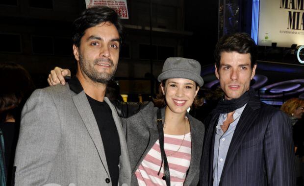 Adrián Navarro, Vanesa González y Esteban Pérez en el estreno de La Cabra. (Foto: Jennifer Rubio)