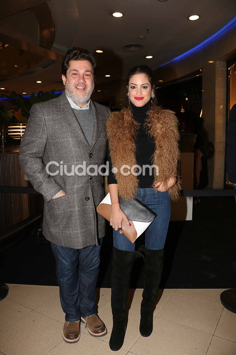 Agustina Casanova y Lautaro Mauro en la apertura de Ginebra Hommes. Foto: Movilpress-Ciudad.com.