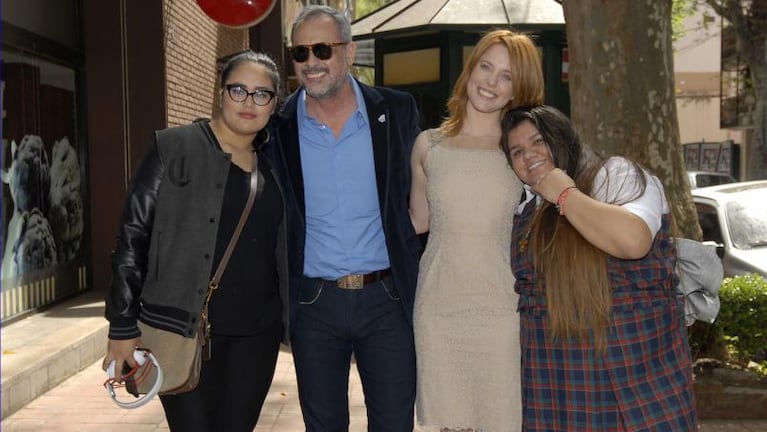 Agustina Kämpfer con Rocío, Jorge y Morena Rial.