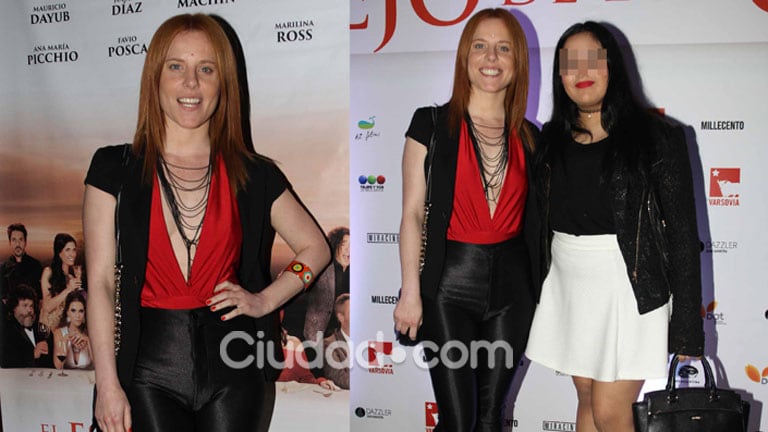 Agustina Kämpfer en el estreno de El espejo de los otros junto a Rocío Rial (Fotos: Movilpress). 