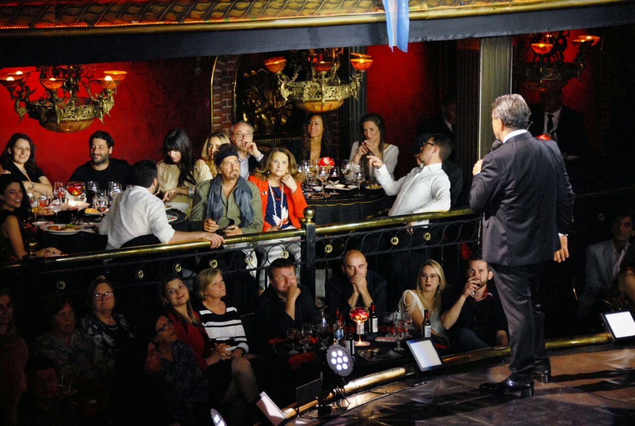 Al Pacino y Lucila Polak disfrutaron de una cena tango show en Señor Tango. (Foto: gentileza Prensa)