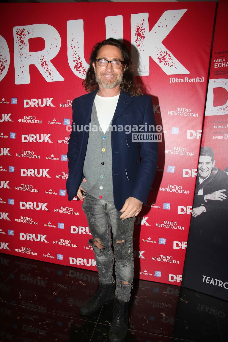 Alejandro Packer en el teatro (Foto: Movilpress).