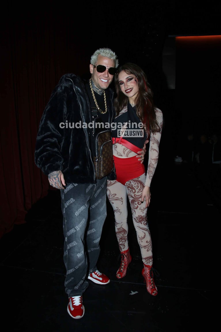 Alex Caniggia fue a ver al teatro a Melody Luz (Foto: Movilpress).