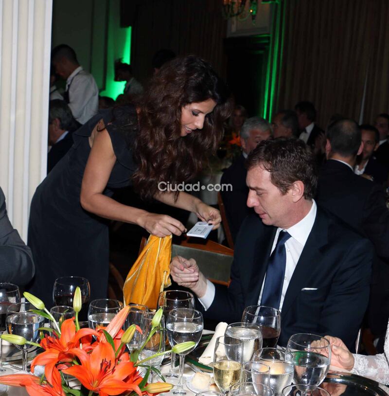 Analía Maiorana y Diego Santilli en la gala solidaria. (Foto: Movilpress-Ciudad.com) 