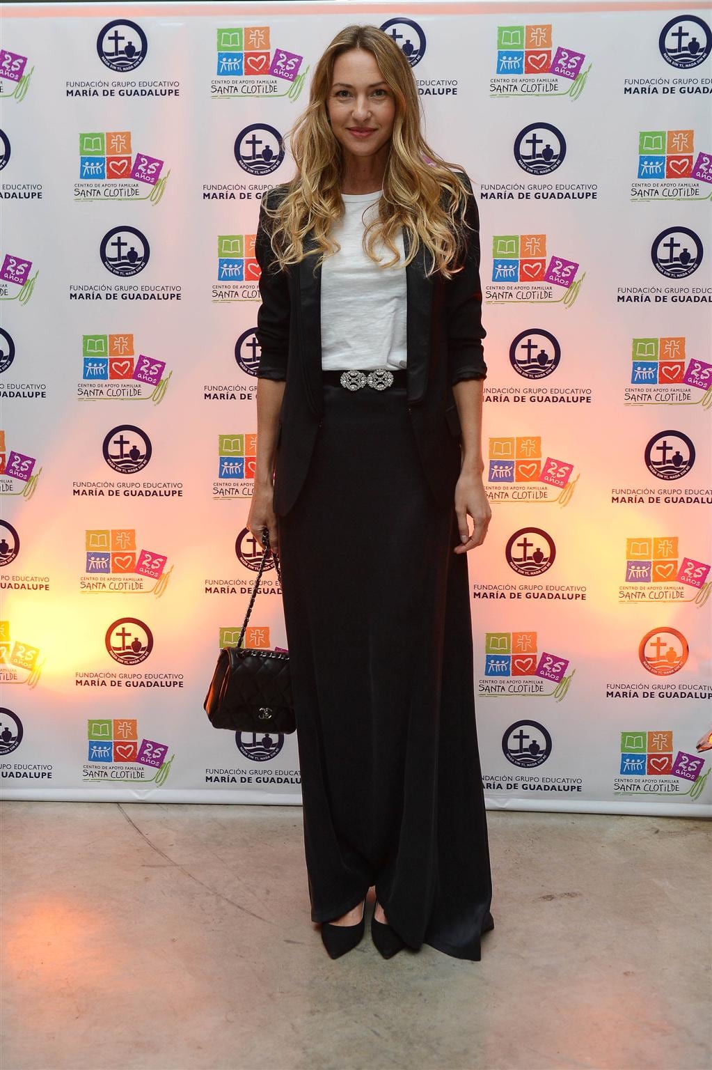 Andrea Bursten, divina en la cena solidaria.  (Foto: Red Carpet Agency)