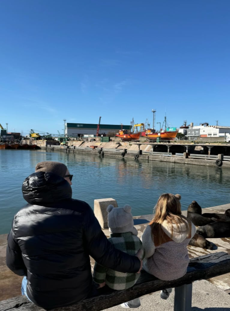 Andy en Mar del Plata con sus hijos.