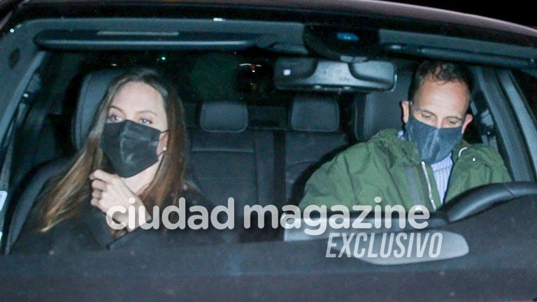 Angelina Jolie se mostró muy cerca de su exmarido, Jonny Lee Miller. Fotos: Grosby Group