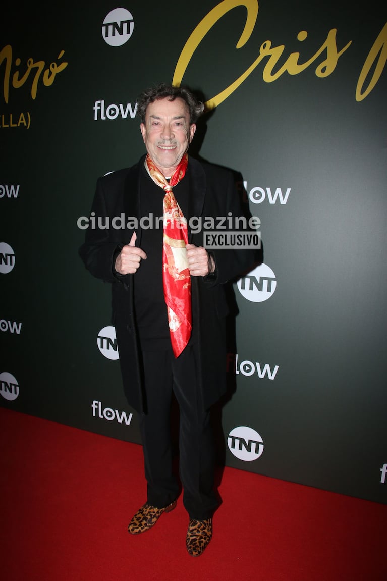 Aníbal Pachano en el estreno de la serie de Cris Miró (Foto: Movilpress).