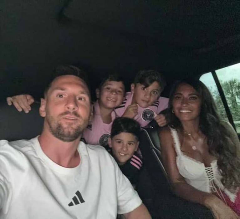 Antonela Roccuzzo se mostró en la playa y le dedicó un romántico mensaje a Messi 