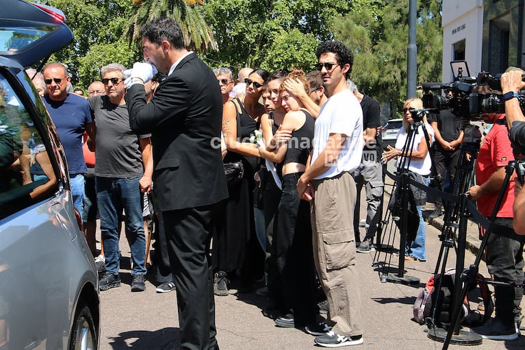 Antonia y Fausto Bengoechea, Ricardo y el Chino en el último adiós de Alejandra Darín.