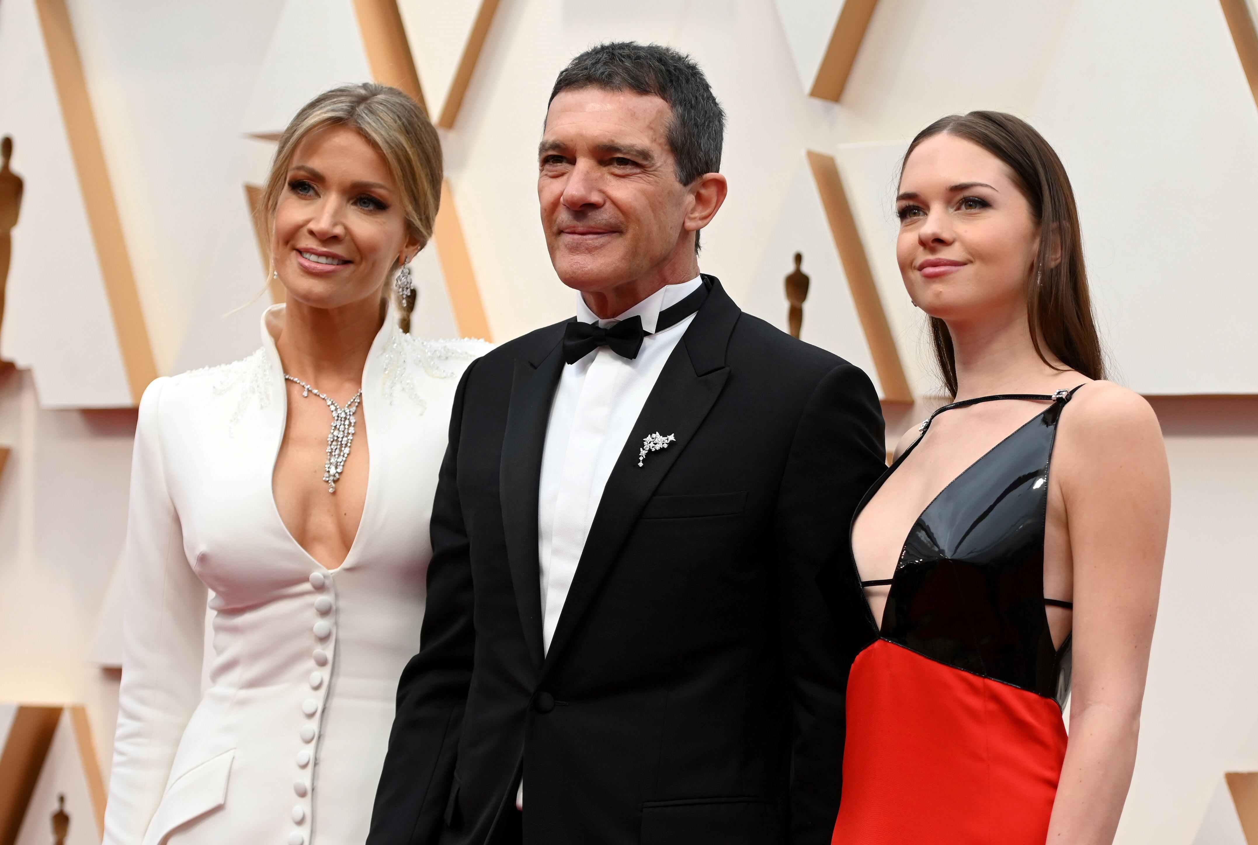 Antonio Banderas, Nicole Kimpel y Stella Banderas. AFP