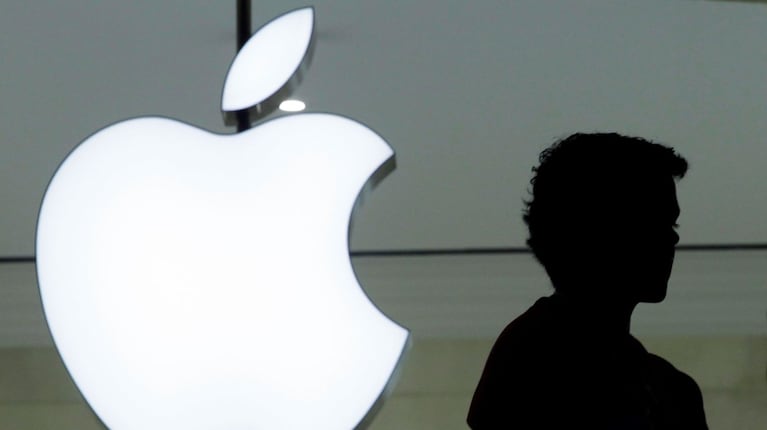 Apple pretende impulsar las funciones de IA de iOS 18 con un modelo LLM de desarrollo propio.
