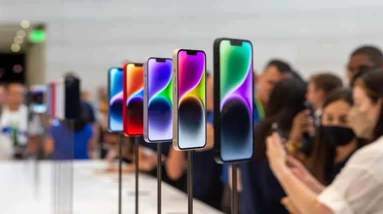 Apple trabaja en un iPhone más delgado y un nuevo modelo de AirTag: ¿Cuándo llegarán al mercado?