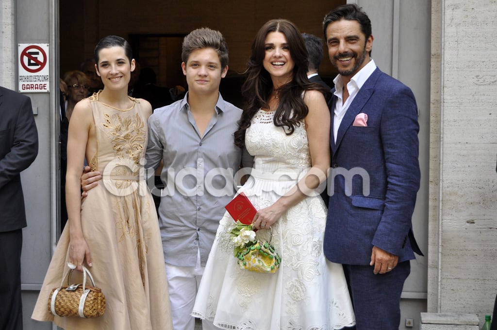 Araceli González y Fabián Mazzei, con Flor Torrente y Tomás Suar, hijos de la actriz (Foto: Jennifer Rubio - Ciudad.com)