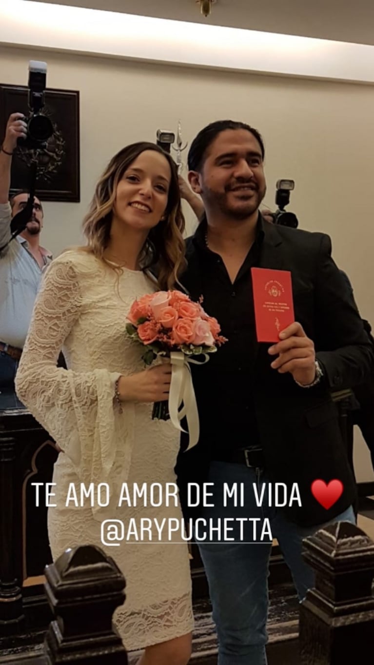 Ariel Puchetta se casó con su novia 20 años menor y embarazada de 5 meses: "Se dio todo muy rápido, pero lo disfrutamos"