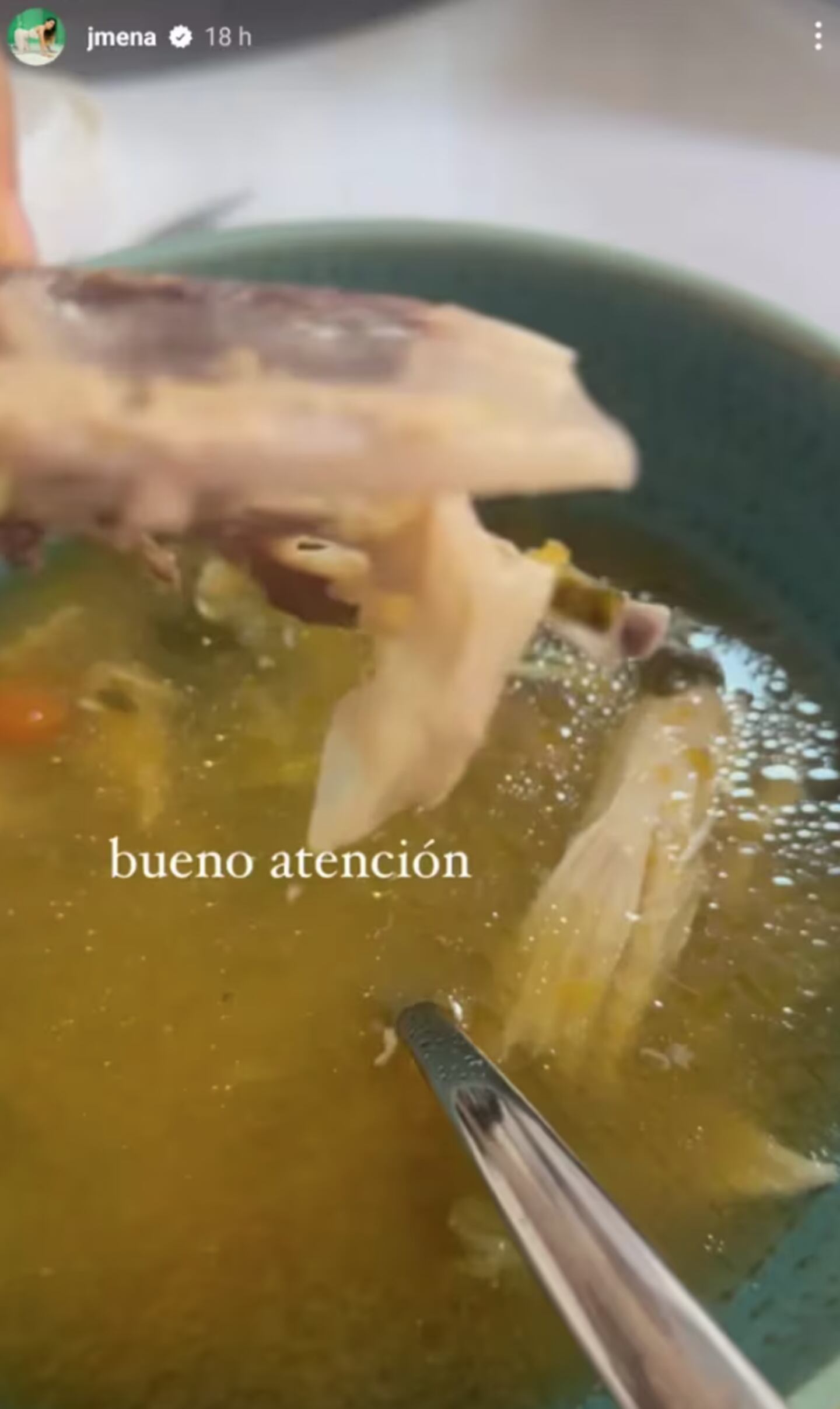 Así es la sopa de huesos que toma Jimena Barón y causa asco a sus  seguidores | Ciudad Magazine