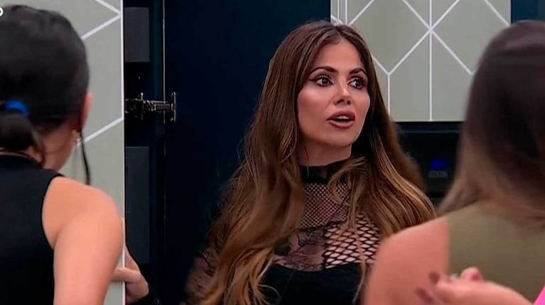 Así fue el regreso de Romina Uhrig a la casa de Gran Hermano 2023 (foto: captura Telefe)