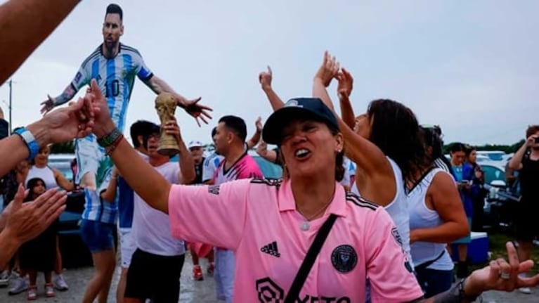 Así fue la presentación de Leo Messi en el Inter de Miami: lluvia torrencial, clamor popular y familias unidas