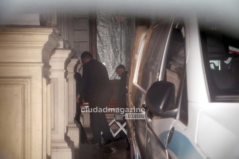 Así llegó el cuerpo de Jorge Lanata al sitio del velatorio (Foto: Movilpress)