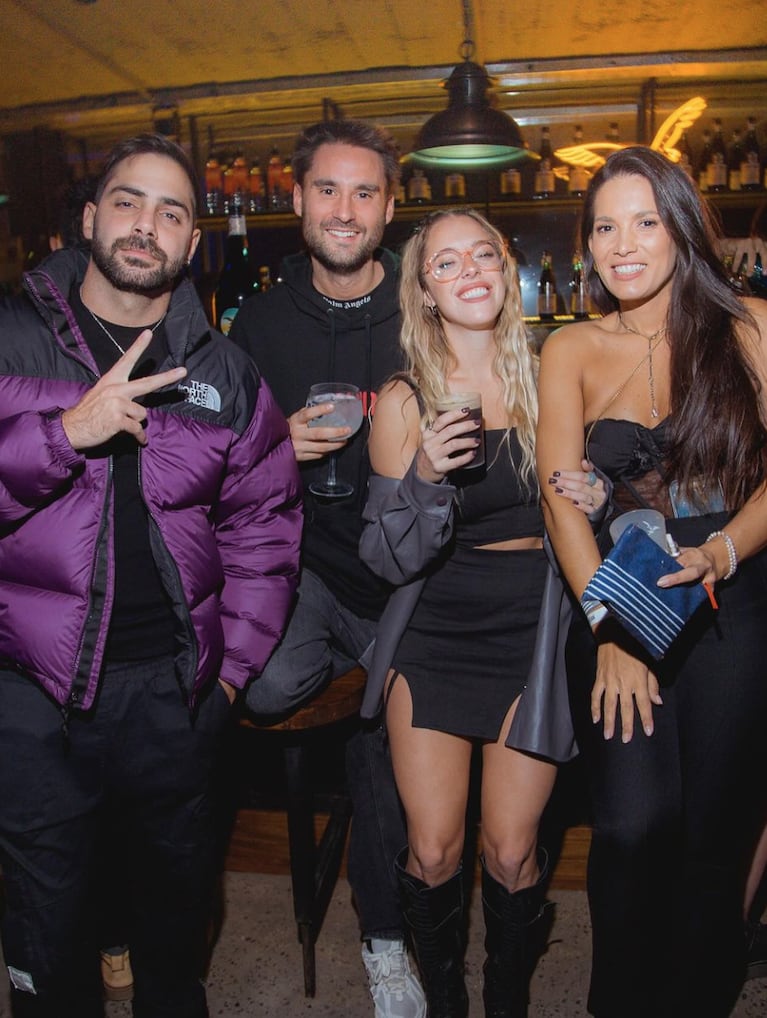 Así Nati Jota celebró sus 30 años: su audaz look total black y los invitados famosos a la fiesta