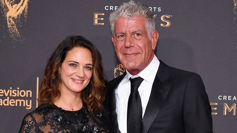 Asia Argento lamentó la muerte de Anthony Bourdain, su pareja. (Foto: AFP)