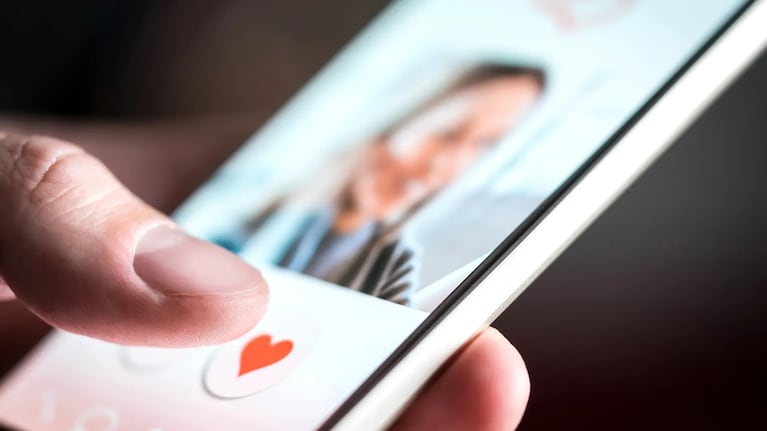 Aunque muchas aplicaciones prometen aumentar las posibilidades de encontrar el amor compartiendo más datos personales, según los investigadores, estas aplicaciones "fracasan rotundamente en proteger esa información".
