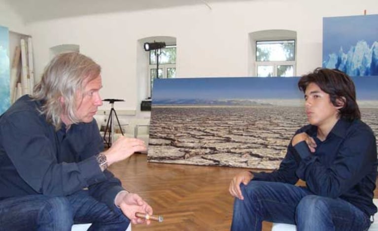 Axel, en diálogo con el mismísimo Helmunt Ditsch, en Viena. (Foto: Facebook)