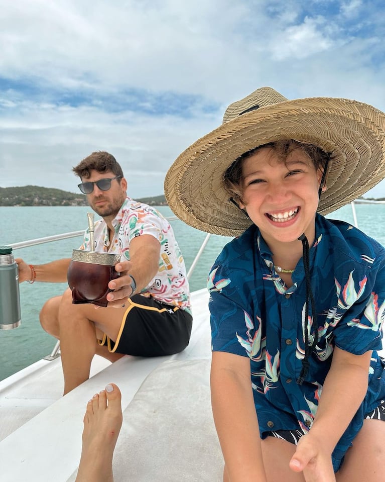 “¡Ayúdeme, capitán!”: el tremendo susto del hijo de Jimena Barón, atacado por unas gaviotas en un barco