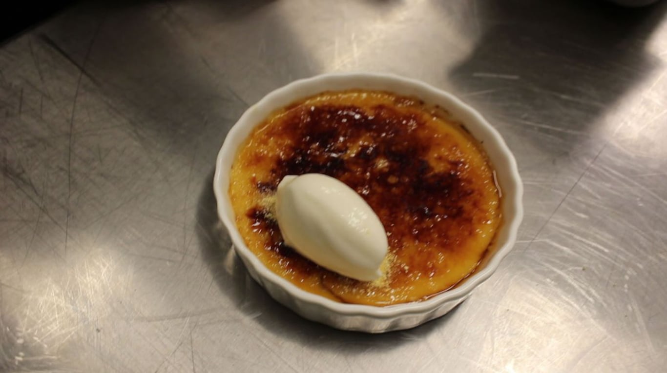 Banana brulée: la receta perfecta para que te encargues del postre 