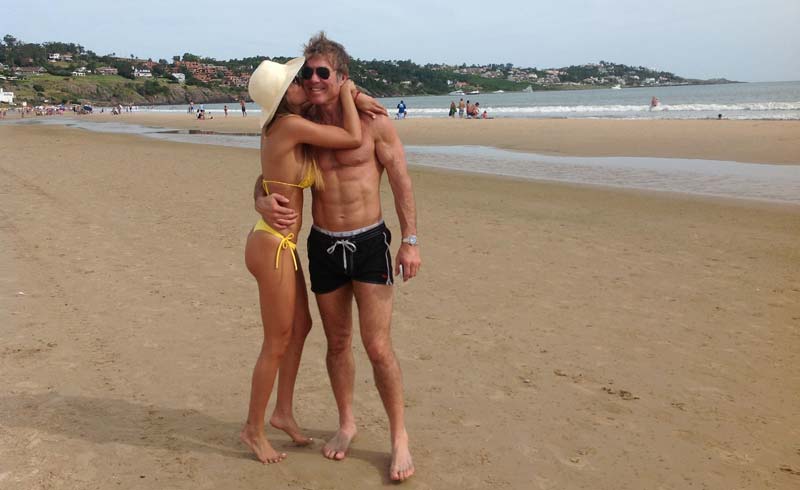 Bárbara Franco y Fernando Burlando, enamoradísimos en Punta del Este. (Foto: Album de Barby Franco)