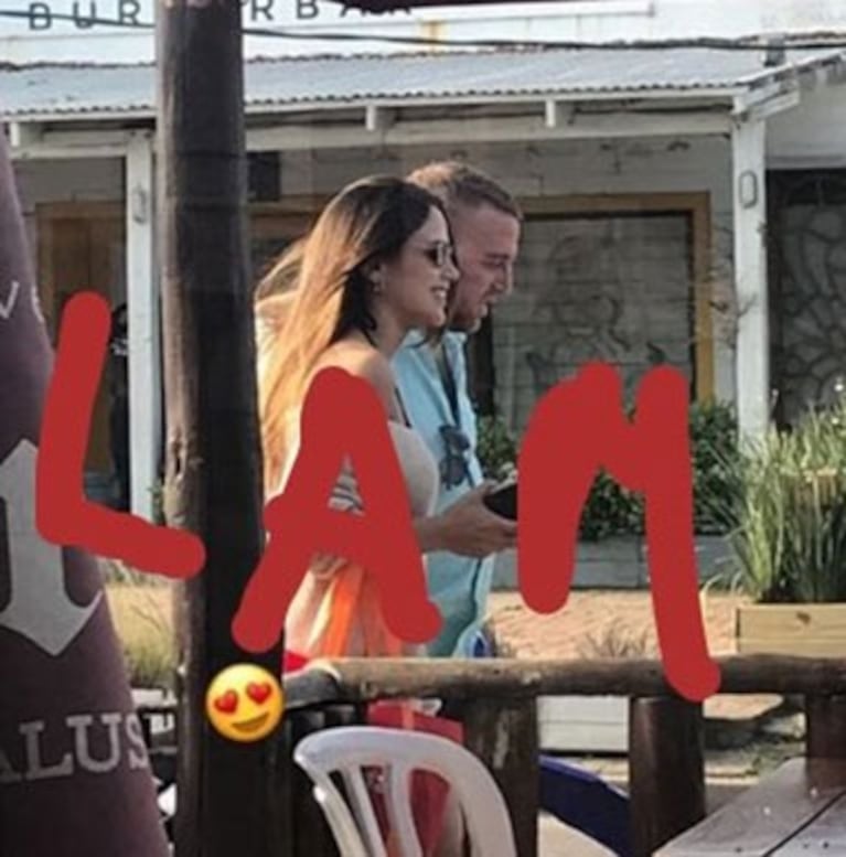 Barbie Vélez, ¿con nuevo novio?: mirá las fotos paseando en Punta con un misterioso hombre