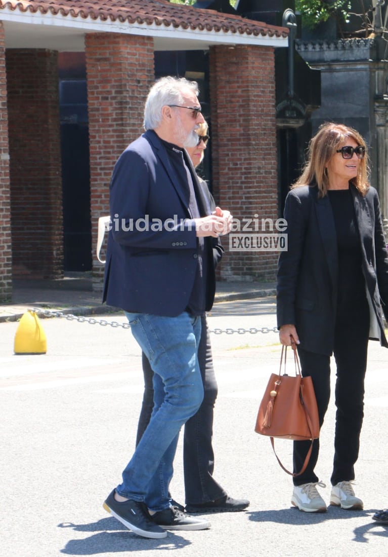 Benito Fernández y Teresa Calandra en el sepelio de Roberto Giordano (Foto: Movilpress).