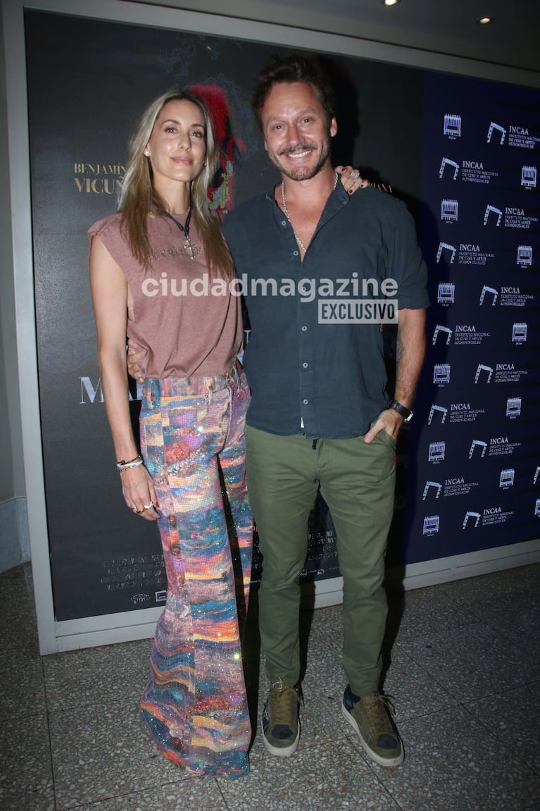 Benjamín Vicuña y Anita Espasandín en el estreno de su nueva película (Fotos: Movilpress).