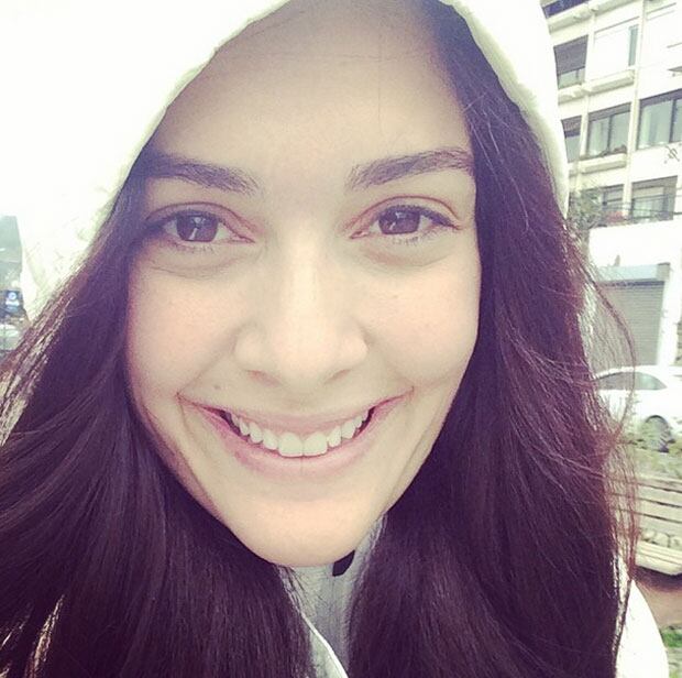 Bergüzar Korel, una diosa de entrecasa: ¡mirá sus fotos a cara lavada! (Foto: Instagram)