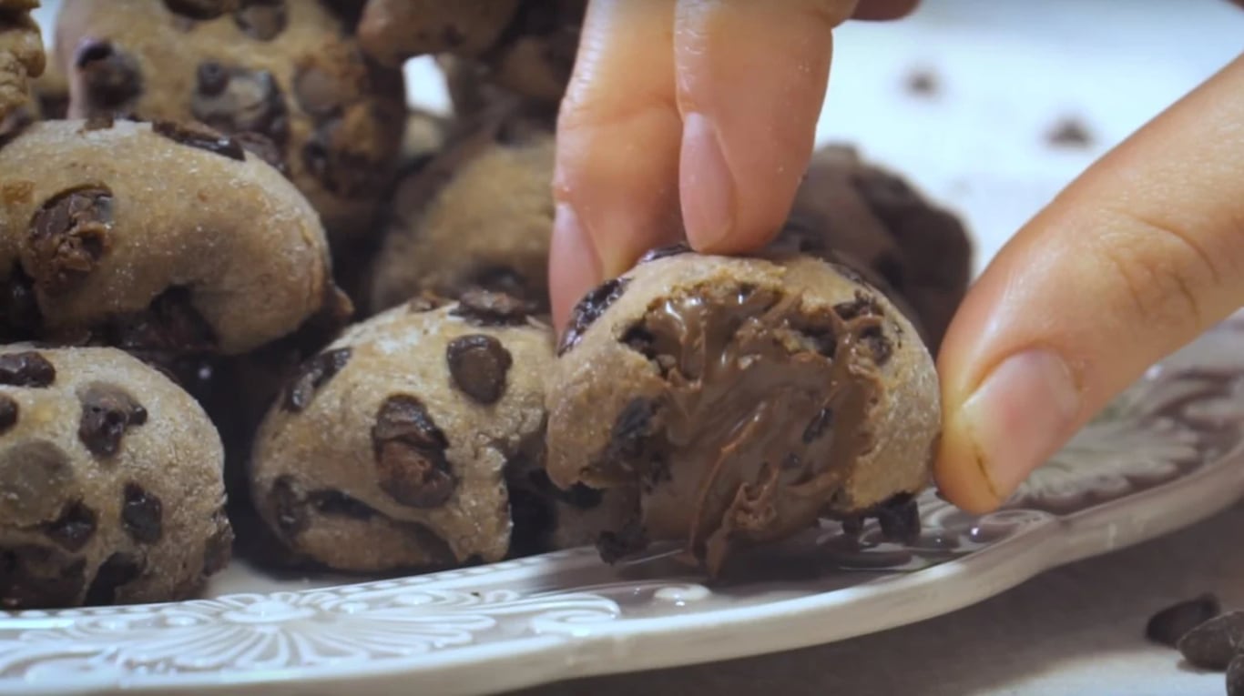 Bolitas de chocolate rellenas: la receta para sorprender a tu familia en la merienda 