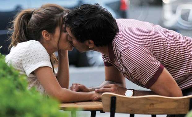 Brenda Asnicar y Carlos Tevez, amor en Milan. (Foto: ¡Hola! Argentina).