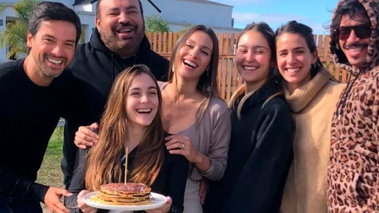 Brisa Ardohain celebró su cumpleaños con Pampita y el equipo de El Hotel de los Famosos.