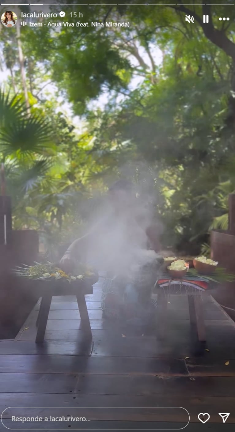 Calu hizo el Ritual de Florecmiento en Tulum.