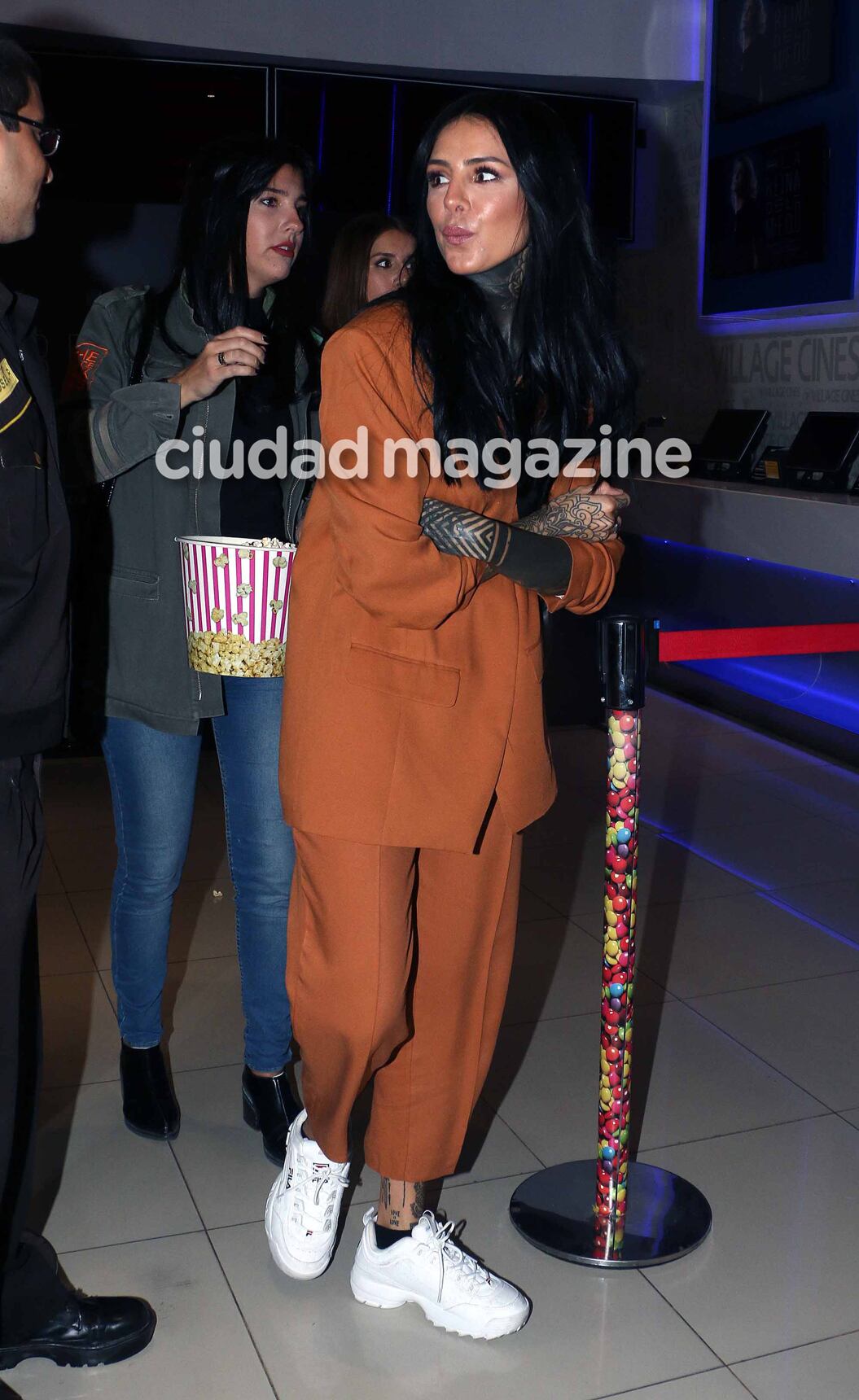 Cande Tinelli en la avant premier de La Reina del Miedo. (Foto: Movilpress)