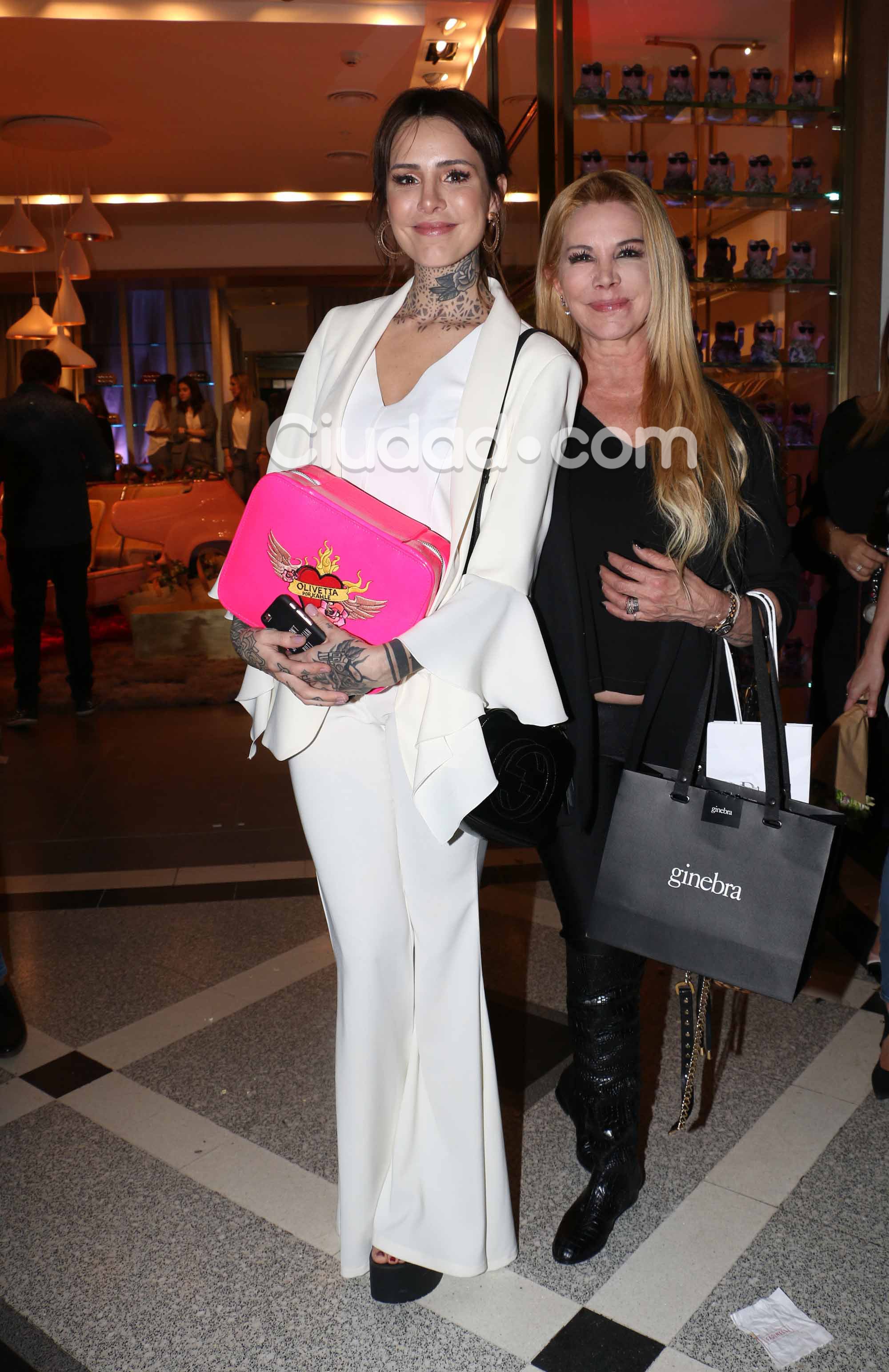 Cande Tinelli y su mamá Soledad Aquino. Foto: Movilpress.