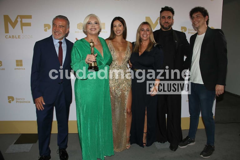 Carmen Barbieri y el staff de Mañanísima (Foto: Movilpress)