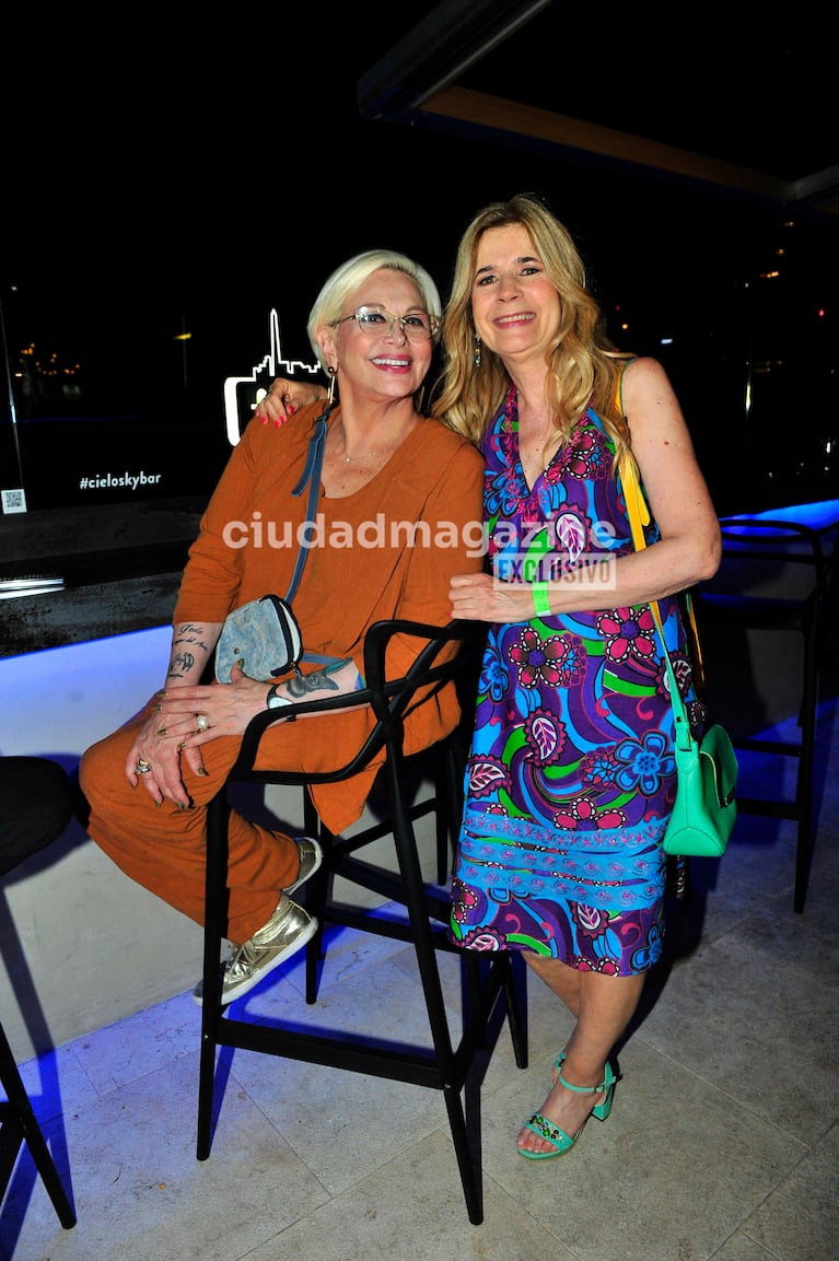 Carmen Barbieri y Mercerdes Ninci en la despedida de fin de año de Empezar el Día, Mañanísima y La Jaula de la Moda (RS Fotos).