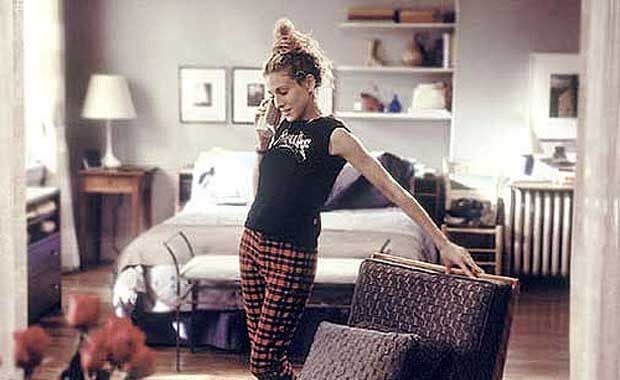 Carrie Bradshaw en su departamento de Nueva York. (Foto: Web)