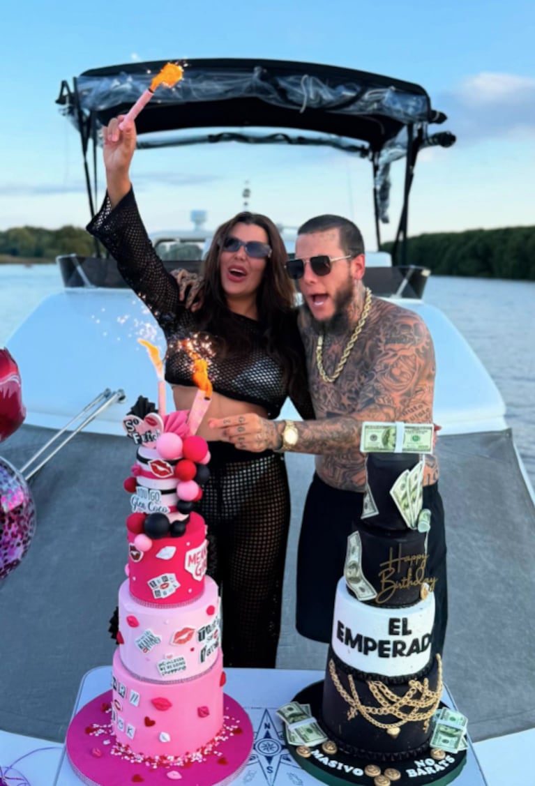 Charlotte y Alex celebraron su cumple en un yate con Melody Luz y su hijita, Venezia. Foto: IG | @alexcaniggia