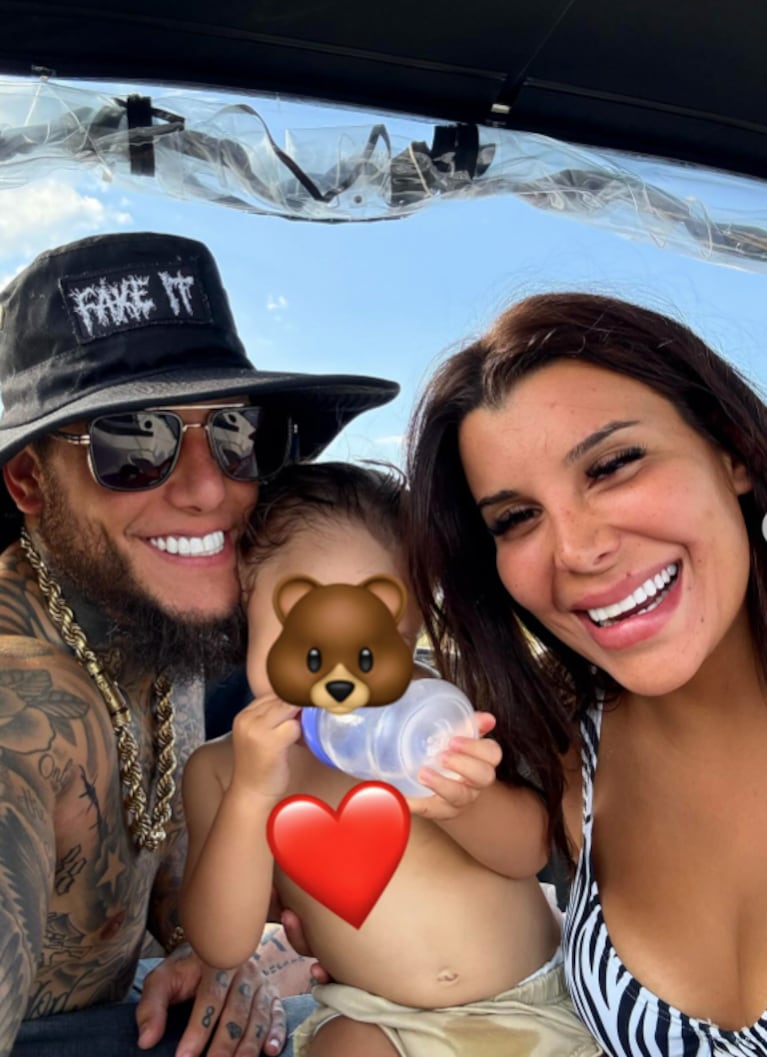 Charlotte y Alex celebraron su cumple en un yate con Melody Luz y su hijita, Venezia. Foto: IG | @alexcaniggia