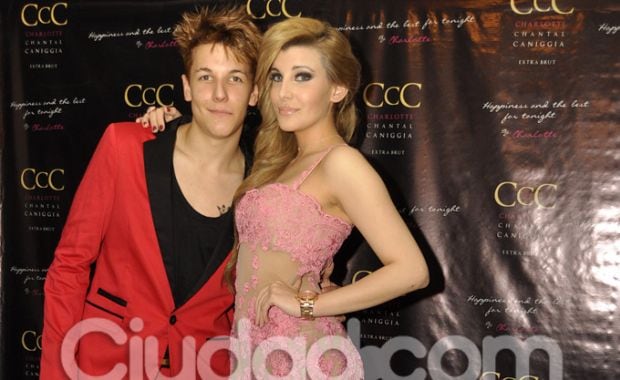 Charlotte y su hermano Alexander Caniggia (Foto: Jennifer Rubio). 