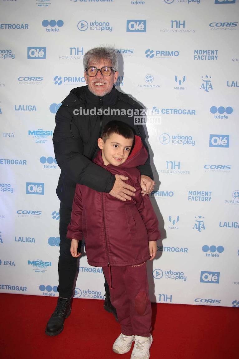 Chato Prada y su hijo Valentín (Foto: Movilpress)