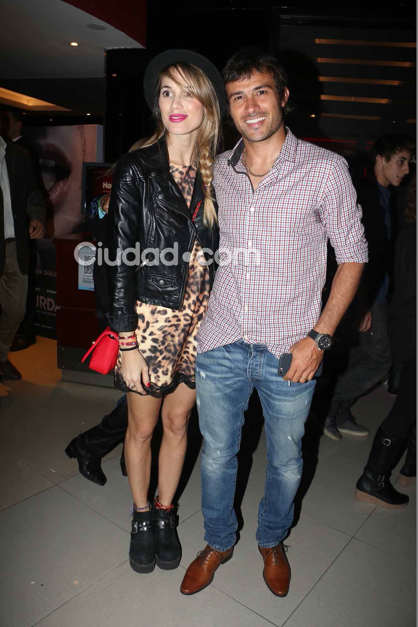 Chechu Bonelli y Darío Cvitanich entre los invitados VIP (Fotos: Movilpress). 