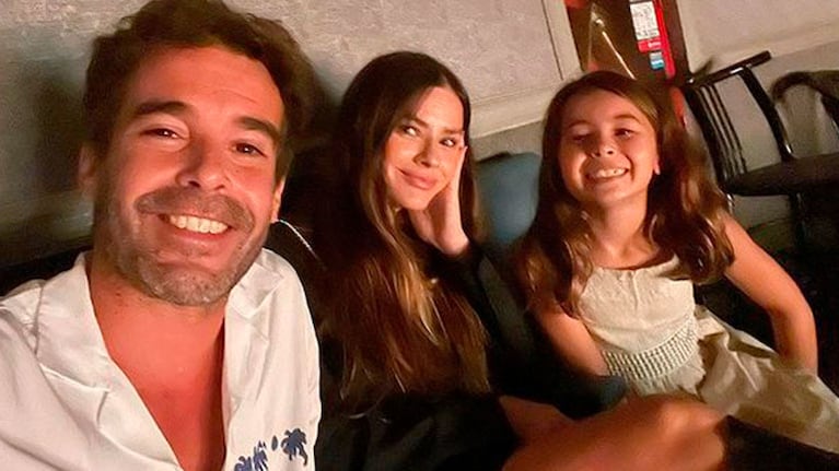 China Suárez fue a ver a Nico Cabré al teatro con su hija